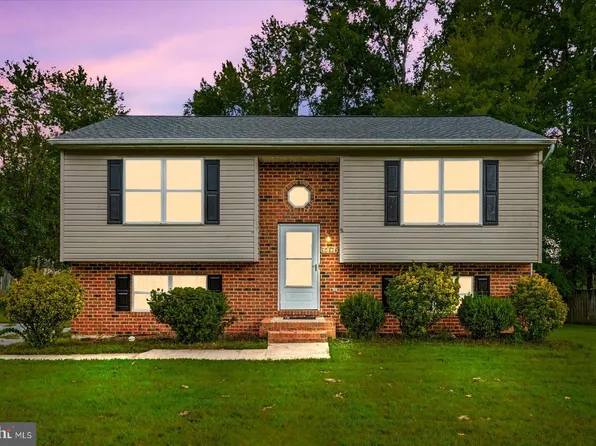 10814 Peach Tree Dr, Fredericksburg, VA 22407