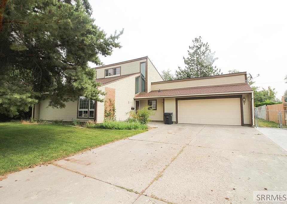1st image of 370 Masters Dr
