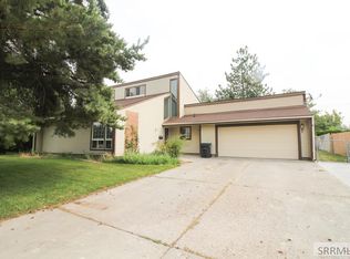 370 Masters Dr, Idaho Falls, ID 83401