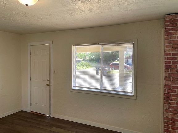 5th image of 832 W 13th St APT A