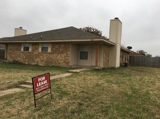 3400 Heritage Ln, Forest Hill, TX 76140