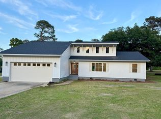 109 Saluda Dr, Santee, SC 29142