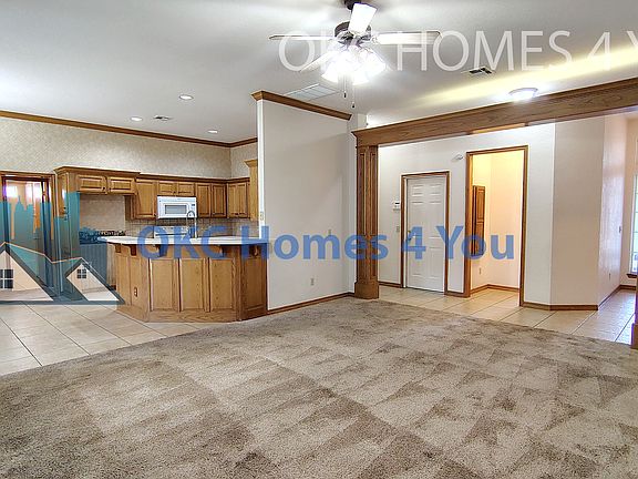 2nd image of 10617 NW 39th St