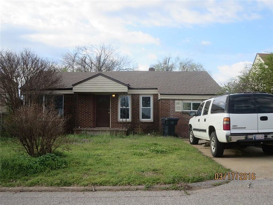 1st image of 2420 NE 26th St