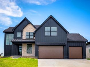 9130 Abram Dr, West Des Moines, IA 50266