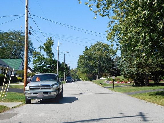 4th image of 311 Eisenhower Ave