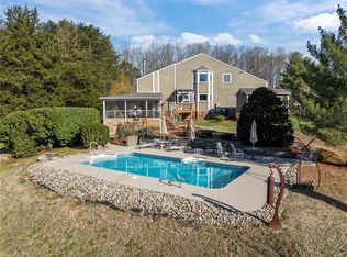 6104 Pintail Ct, Oak Ridge, NC 27310