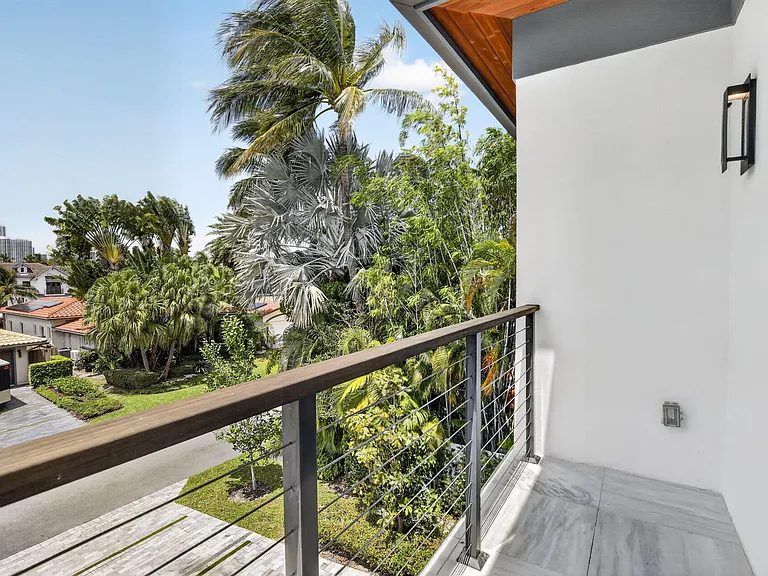 334 Isle Of Capri Dr — Photo 75
