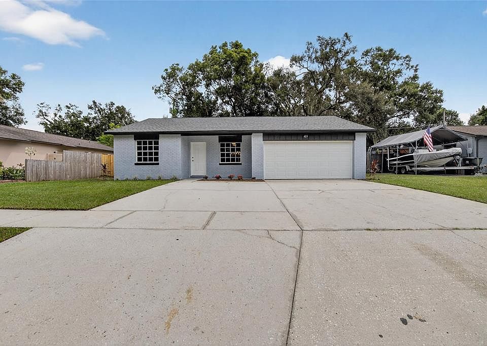 1st image of 423 Forest Oak Dr