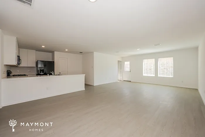 3053 Titan Springs Dr — Photo 3