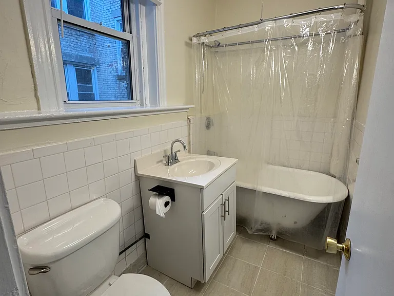 5 Barrows St #4B — Photo 10