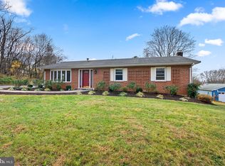 5860 W Falls Rd, Mount Airy, MD 21771