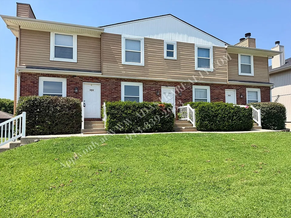 2101 SW 8th St, Blue Springs, MO 64015