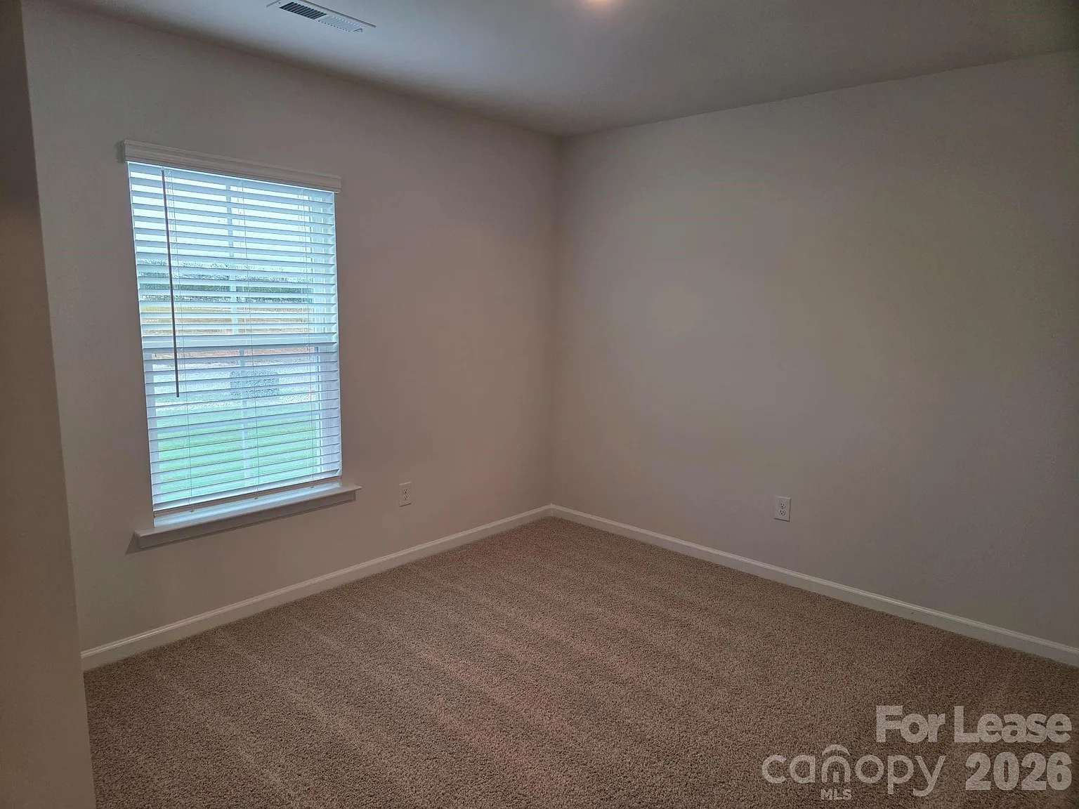 3 bed, 2.0 bath, $1,800 — Photo 3