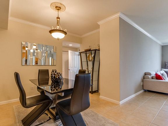 4th image of 511 SE 5th Ave APT 1503