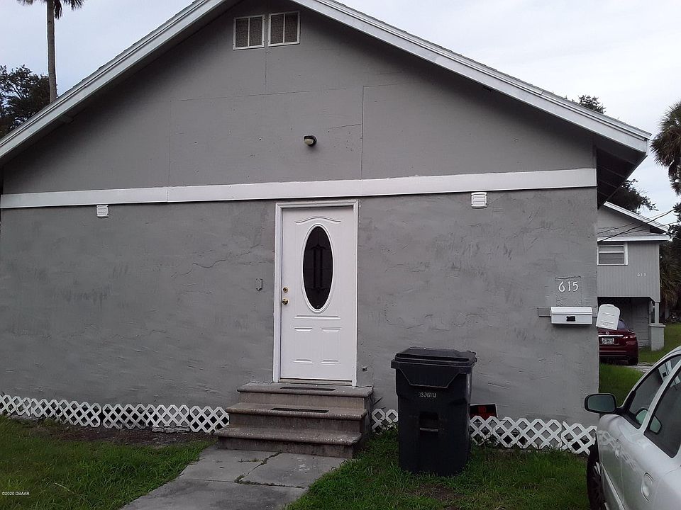 1st image of 615 Tanglewood St