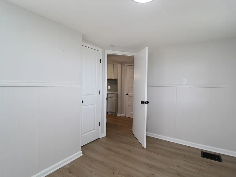 415 N Thompson St — Photo 12