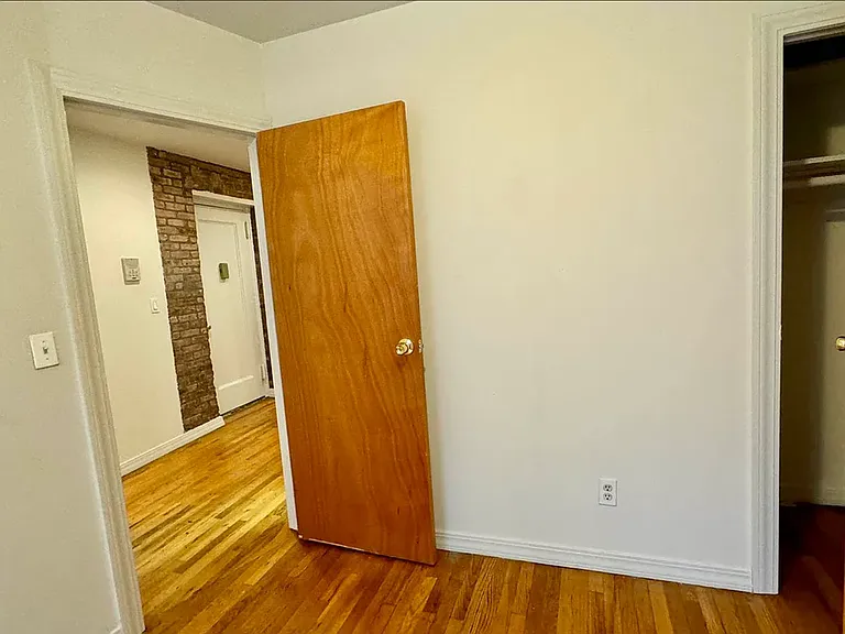 115 Essex St #4C — Photo 6