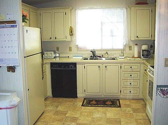 4th image of 1726 Sugar Pine Ave
