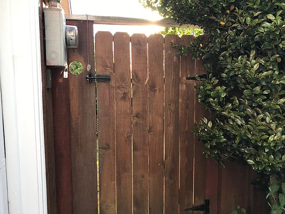 4th image of 1609 7th Ave SE #B