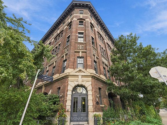 4th image of 183 Dovercourt Rd #404