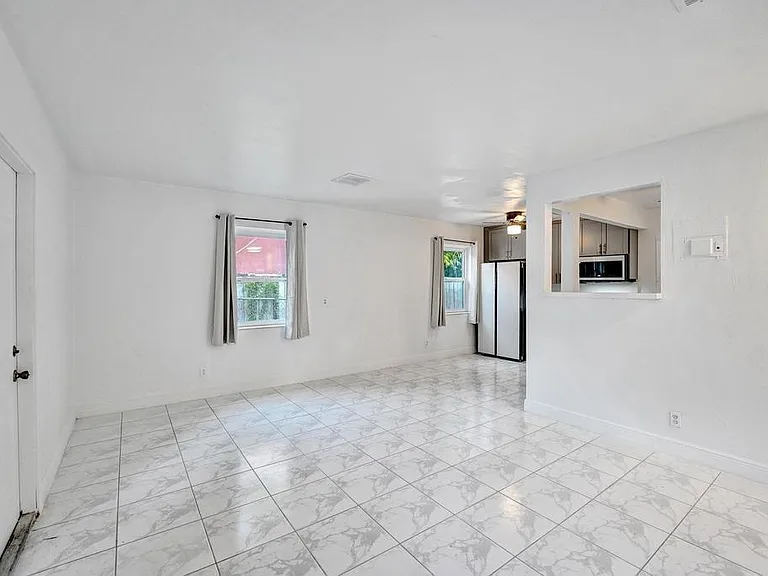 1836 SW 9th Ave — Photo 9
