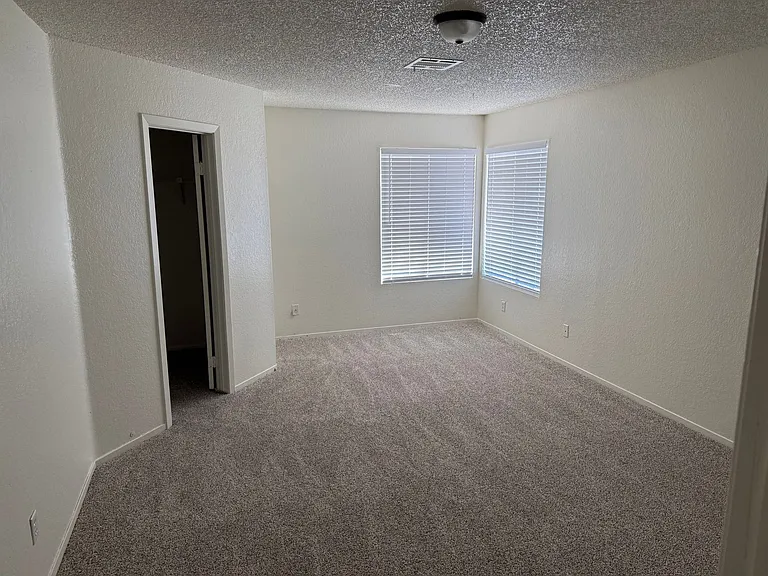 3838 Terrazzo Ave — Photo 18