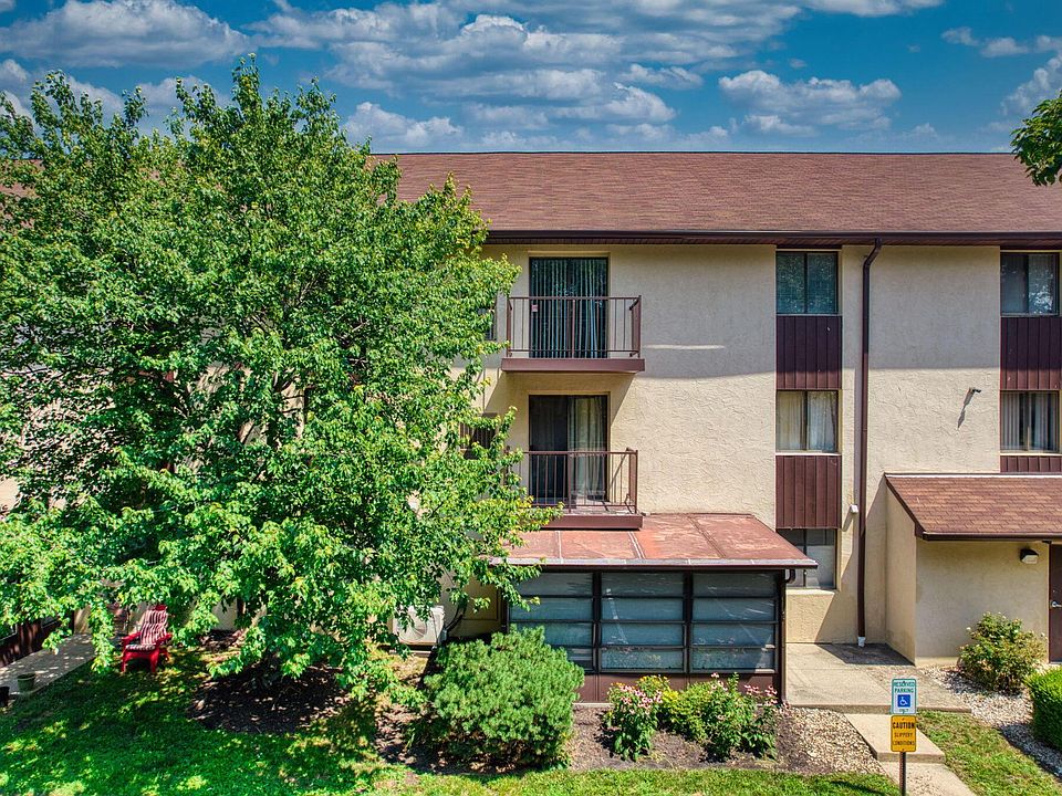1st image of 3941 Karl Rd APT 319
