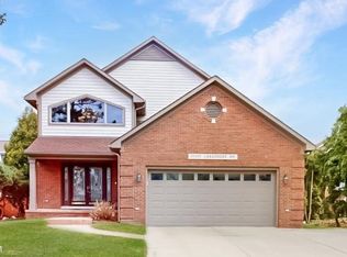 39490 Lakeshore Dr, Harrison Township, MI 48045