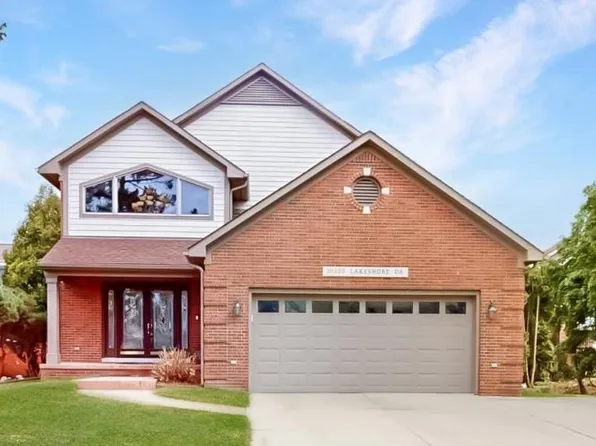 39490 Lakeshore Dr, Harrison Township, MI 48045