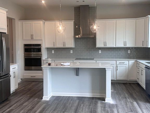 4th image of 272 Brighton Bend Ln
