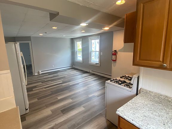 3rd image of 23 Merriam Ave
