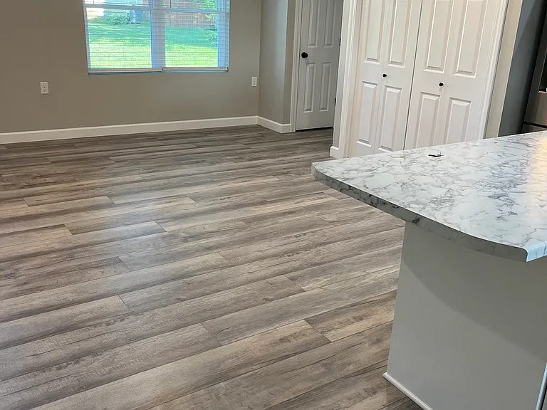 1635 N Grand Ave — Photo 5