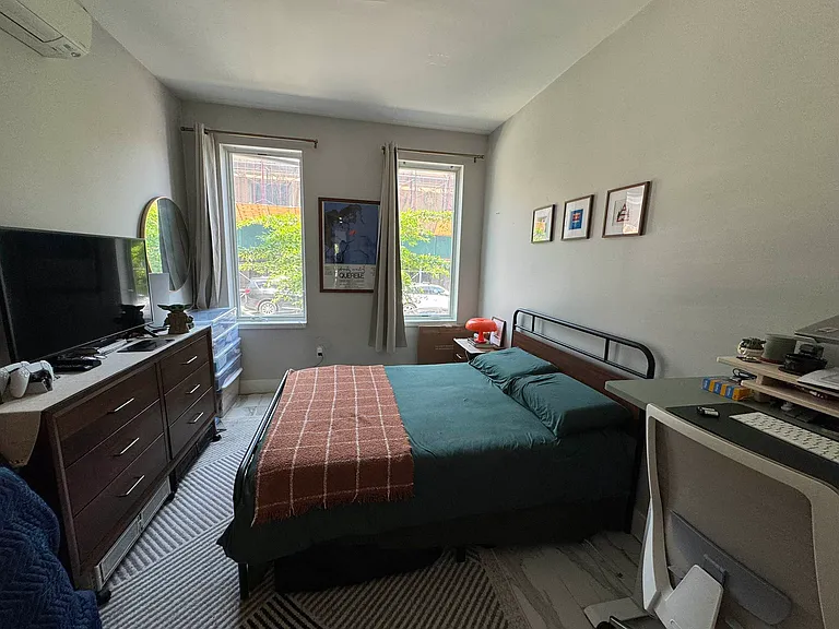 46 Starr St #1R — Photo 9
