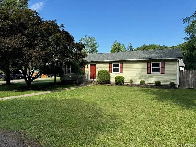 3 bed, 2.0 bath, 1300 sqft, $3,600 — Photo 1