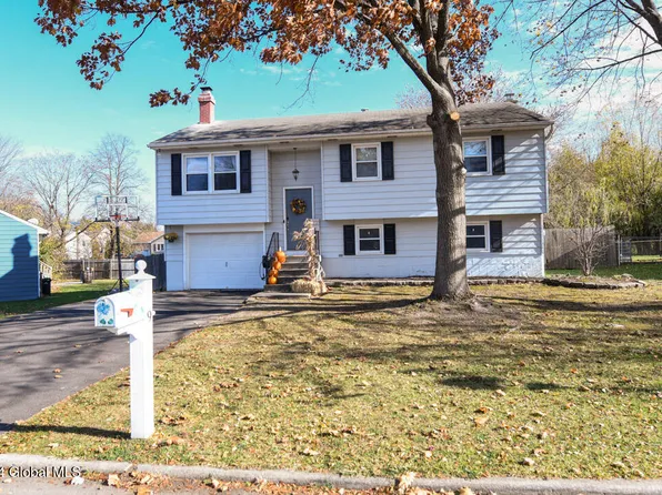 9 Arthur Drive, Cohoes, NY 12047