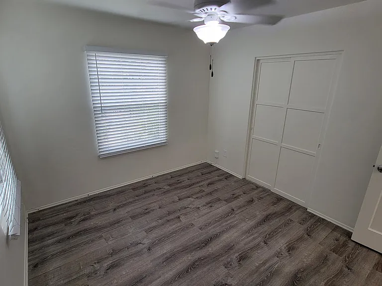 6704 Mohawk St — Photo 16