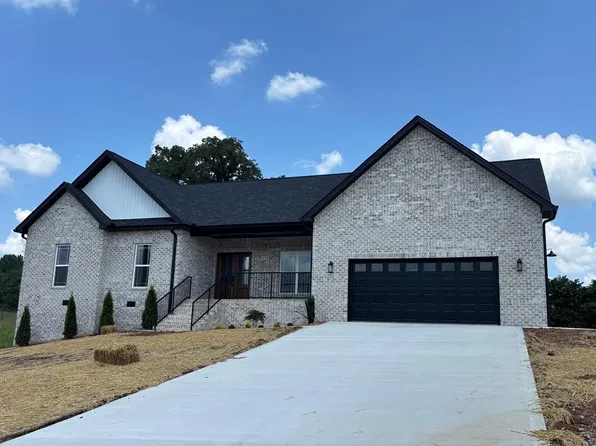 626 Blue Water Dr, Cookeville, TN 38506