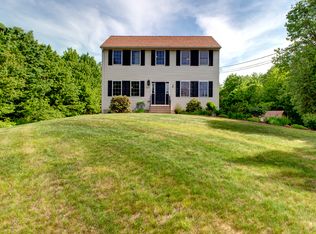 858 Wauwinet Rd, Barre, MA 01005