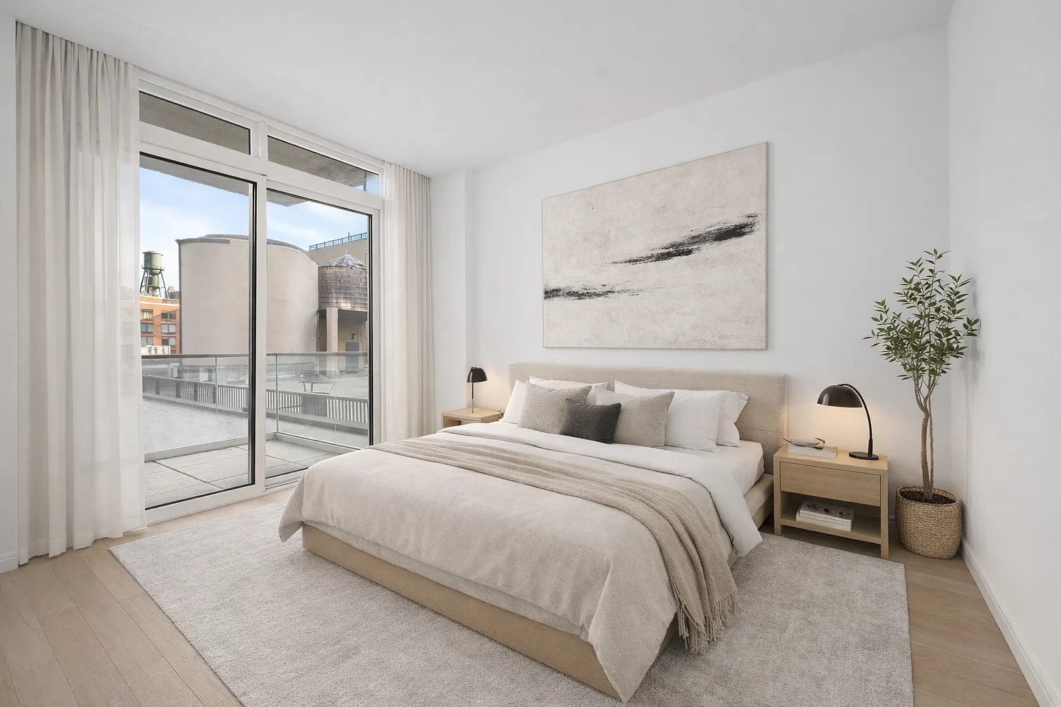 555 West 43rd Street — Photo 4