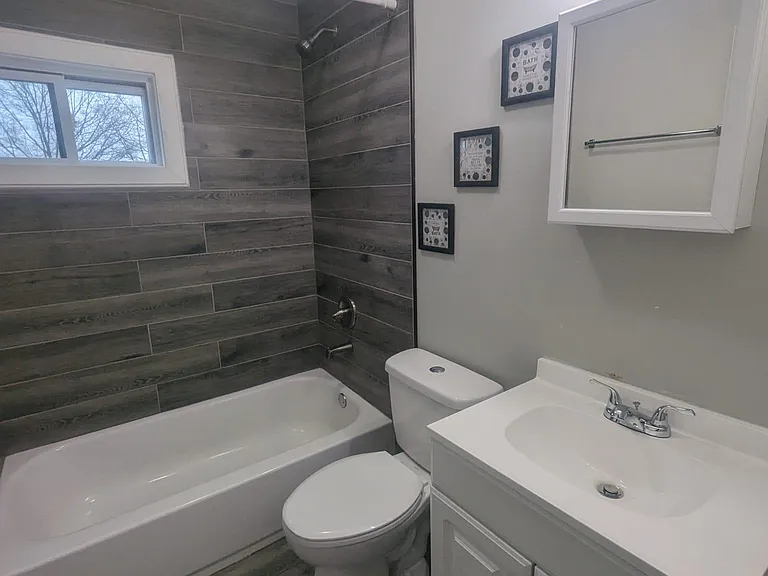 89 Hubinger St #3A — Photo 10