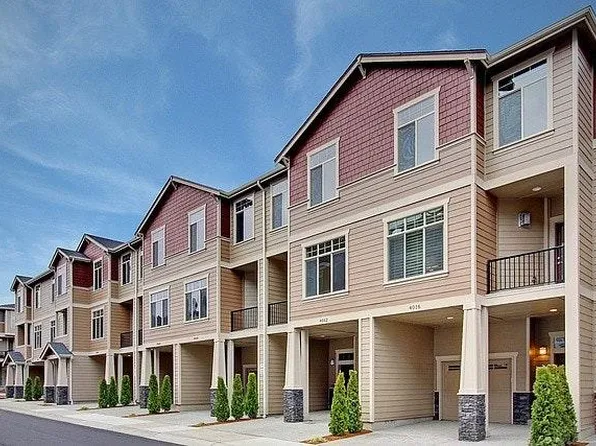 3800 NE 3rd Pl, Renton, WA 98056