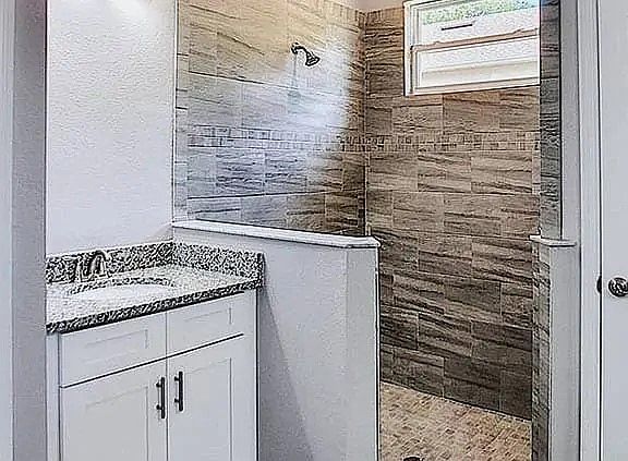 5th image of 4570 Oakley Rd