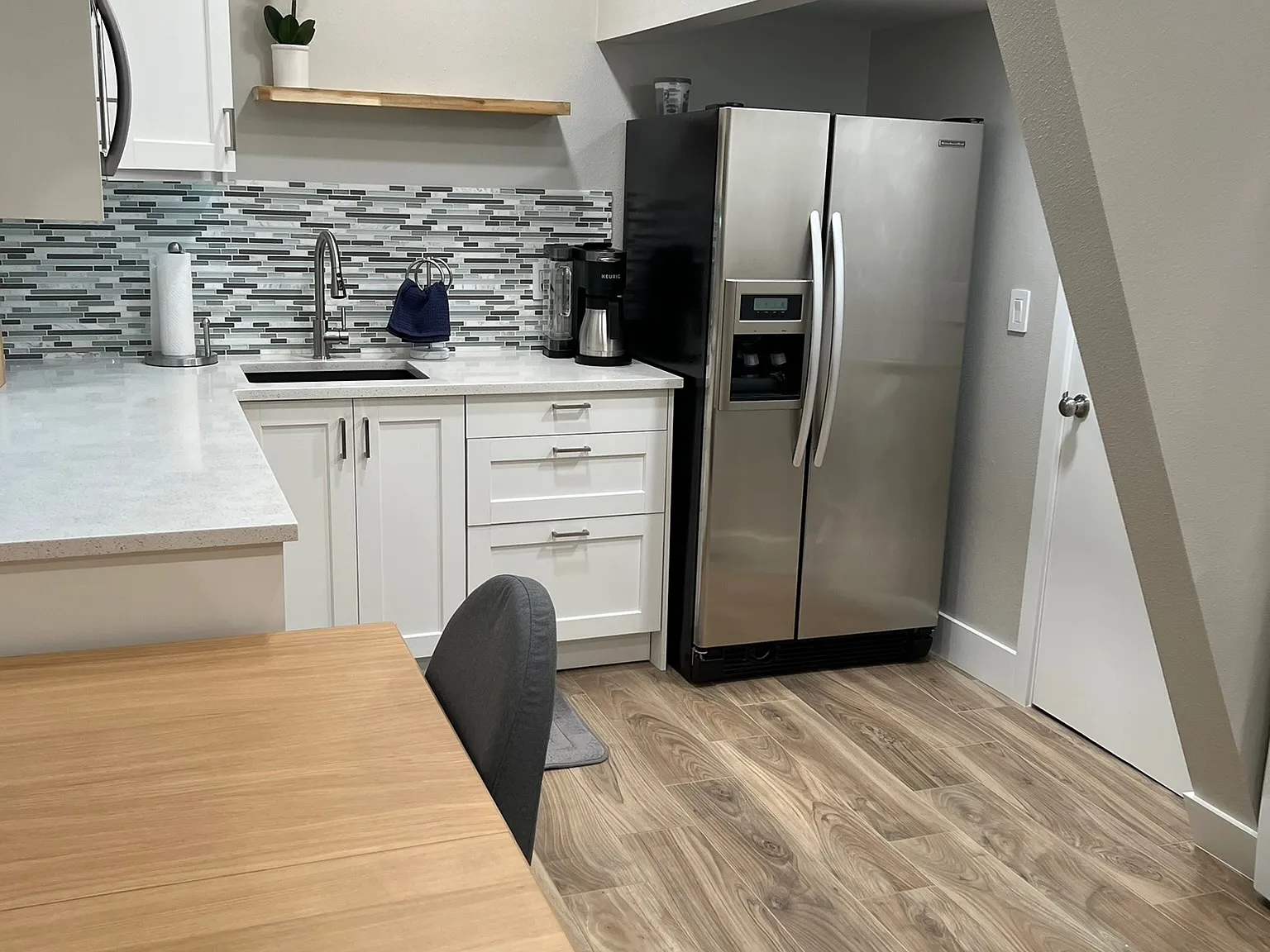 Studio, 300 sqft, $1,595 — Photo 3