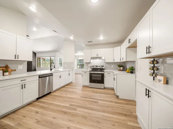 9501 Wildwood Ridge, San Antonio, TX 78250