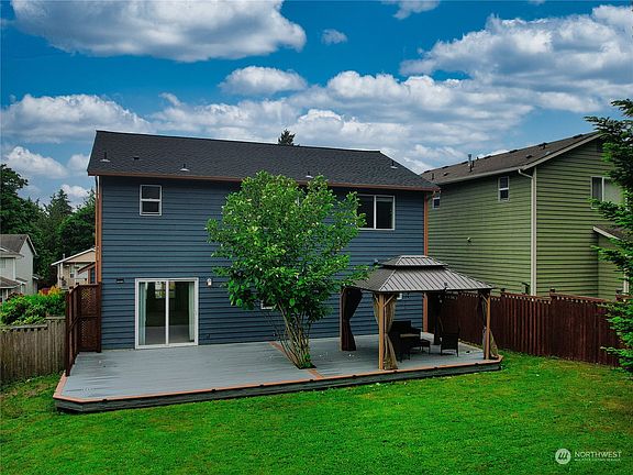 2nd image of 5403 79th Avenue NE