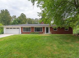 330 Pritchard Rd, Candler, NC 28715