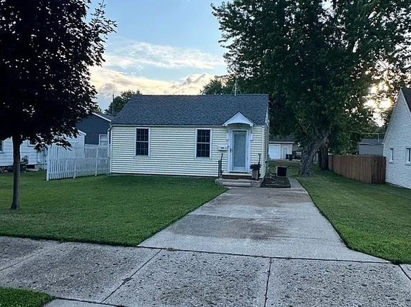 905 S Jefferson St, New Ulm, MN 56073