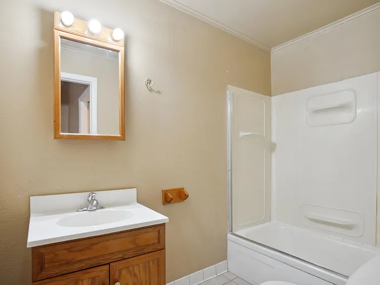 538 Loras Blvd #538 — Photo 8
