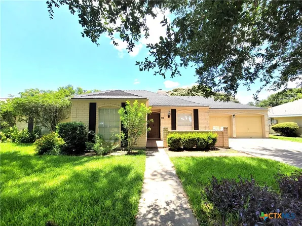 114 Berkshire Ln, Victoria, TX 77904